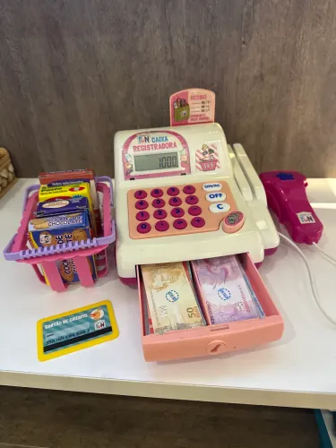 Caixa registradora rosa mercadinho