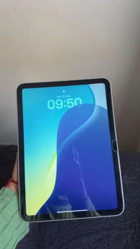 iPad 10a geração, 64 GB, prata, estado impecável, com case e caneta