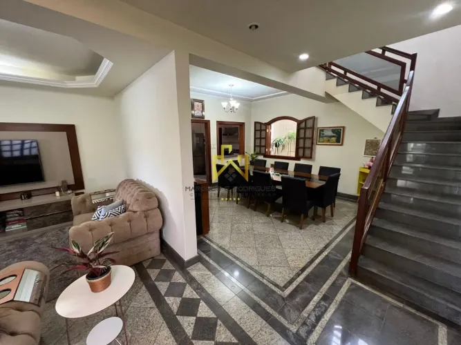 Excelente oportunidade no Bairro Santa Amélia, Casa com uma localização privilegiada!!!