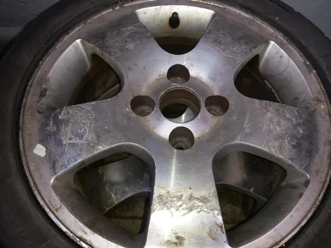 Roda aro 15 Audi A4 Prata com diamantado VW original 4X100 Binno