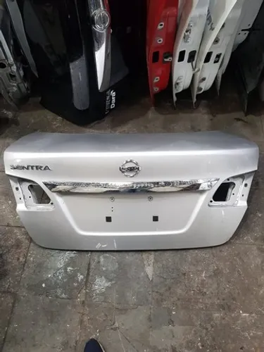 Porta de mala Nissan Sentra