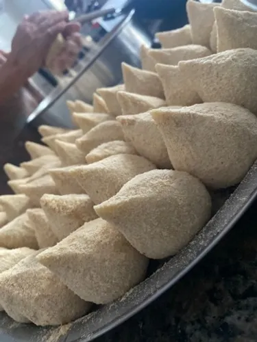 Linha de produção para fabricação de salgados e doces