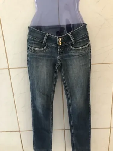Calça jeans feminina (numero 34/36)