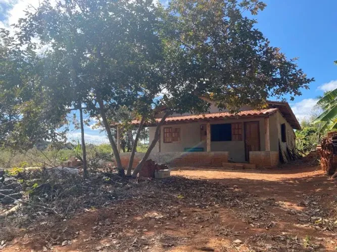 Fazendinha 6,5ha, riachos nos fundos, agua por gravidade, Serra do Cipo.