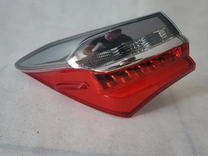 Lanterna traseira Toyota Corolla 2018 2019