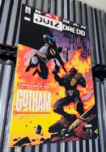 Juíz Dredd e Batman vingança em Gotham 