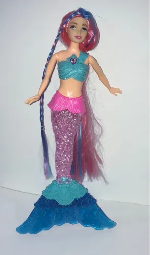 Boneca Barbie Sereia com Cabelo Mágico e Musical