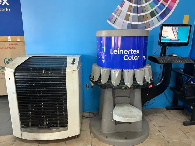 Corob First1 - Máquina sistema tintométrico