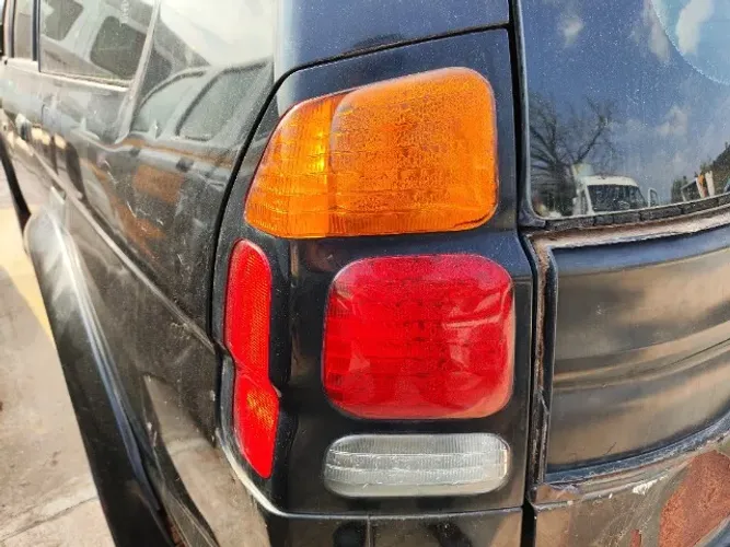 Lanterna Traseira Lado Esquerdo Mitsubishi Pajero Sport 1996 a 2008