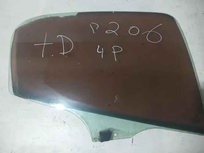 Vidro traseiro direito Peugeot 206 05 4p