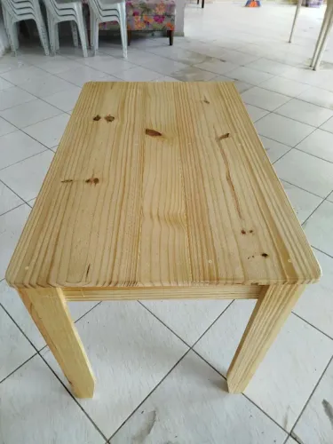 Mesa de jantar 4 cadeiras