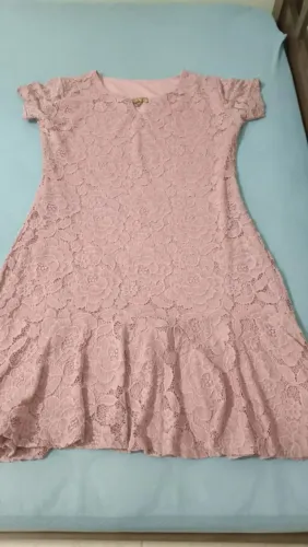 Vestido de Renda Rosa - Delicado, Feminino e em Ótimo Estado