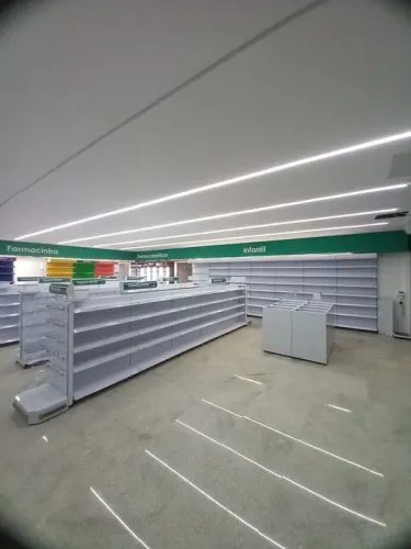 Gôndolas para comércio