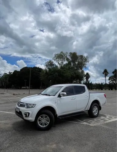 Mitsubishi L200 Triton HPE 3.2 CD TB Int.diesel AUT 2016