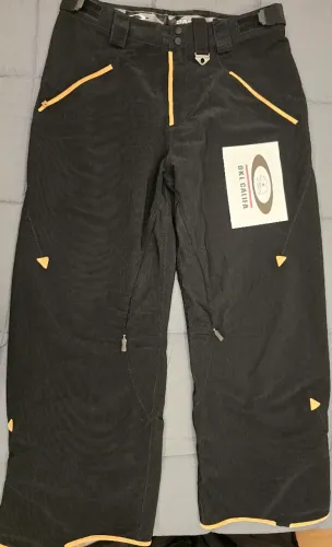 Calça Oakley Snow Preta Tam. GG 42 44 46 Soviet Corduroy Camurça Impermeável Neve Ski