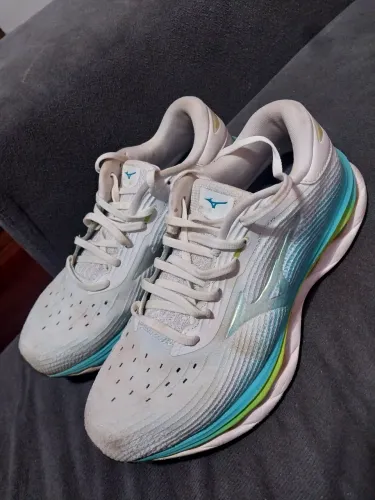 Tênis Mizuno Wave Sky 5