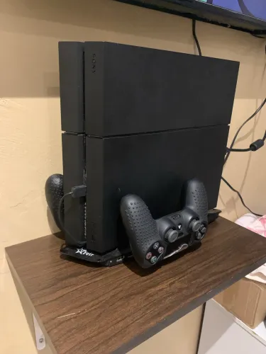 Ps4 com 2 tera de memória