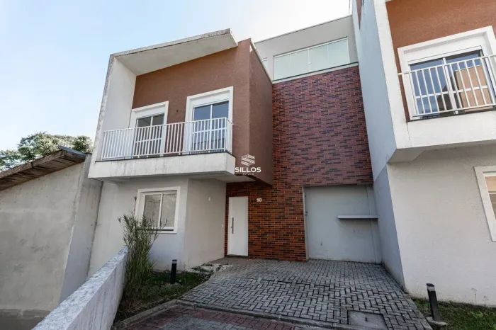 Sobrado à venda com 3 quartos em Campo Comprido em Curitiba