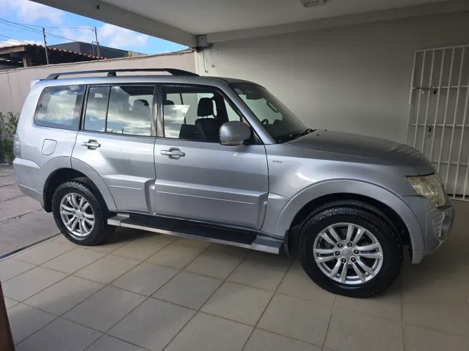 Mitsubishi Pajero HPE Full 3.2 4X4 T.i.dies. 5P AUT 2012