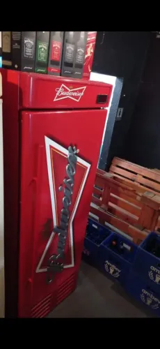 Cervejeira Budweiser - Ideal para sua festa!