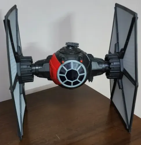 Nave Star Wars Tie Fighter O Despertar da Força - Hasbro B3920