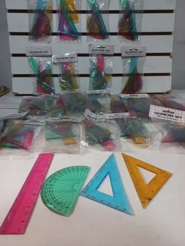 Kit 25 reguas Geométrico acrílico para Desenho -Papelaria 