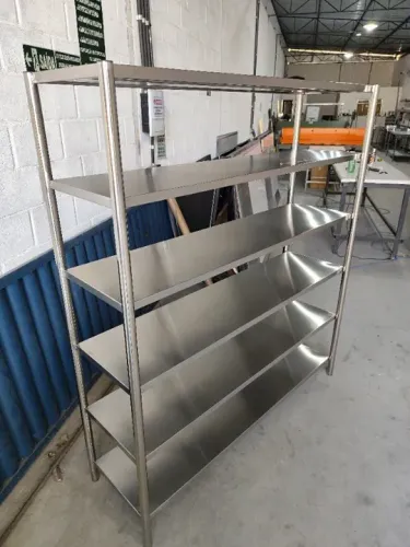 Estante Comercial em Aço Inox com 6 Prateleiras Lisas - Espaço e Sofisticação