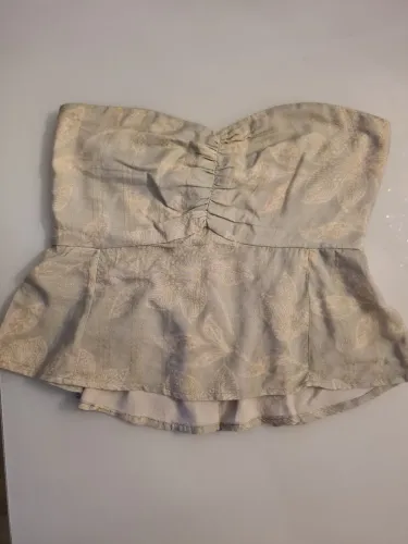 Blusa Garage - tomara que caia em viscolinho com fio dourado estampada e elastano