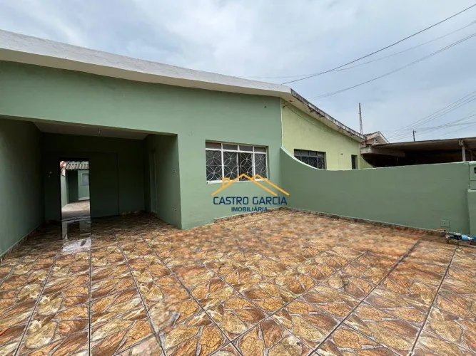 Casa com 3 quartos para alugar, contendo 118 m² de área útil no bairro Jardim Nossa Senhor