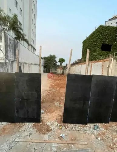 Terreno na Vila Carrão, 10x50 a 150 metros da futura Estação Santa Isabel. Linha 2 Verde.