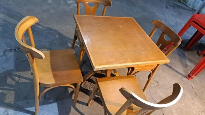 CONJ MESA COM CADEIRAS