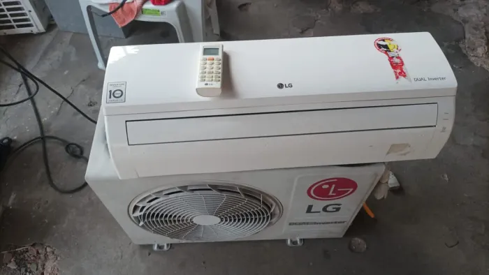 SPLIT 12MIL BTUS INVERTER