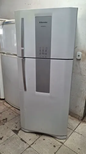 GELADEIRA ELECTROLUX DUPLEX FROST FREE CONSERVADA BEM ESPAÇOSA