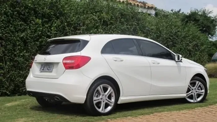 Sucata Mercedes a200 2015