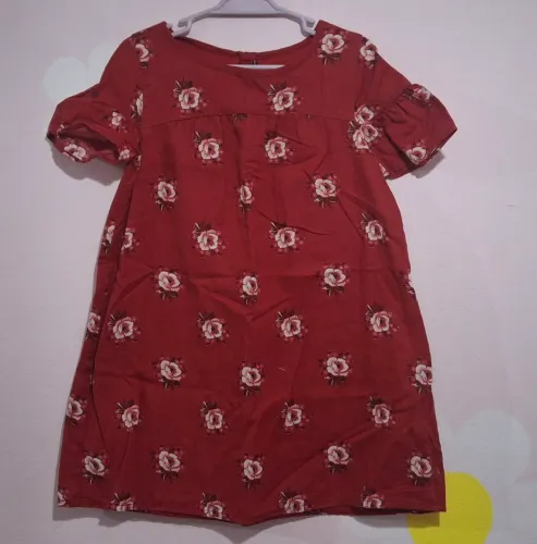 Vestido vermelho floral babyGAP 4 anos