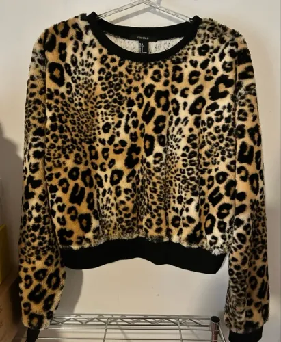 Blusa de Moletom Pelo Animal Print Forever 21 TAM G