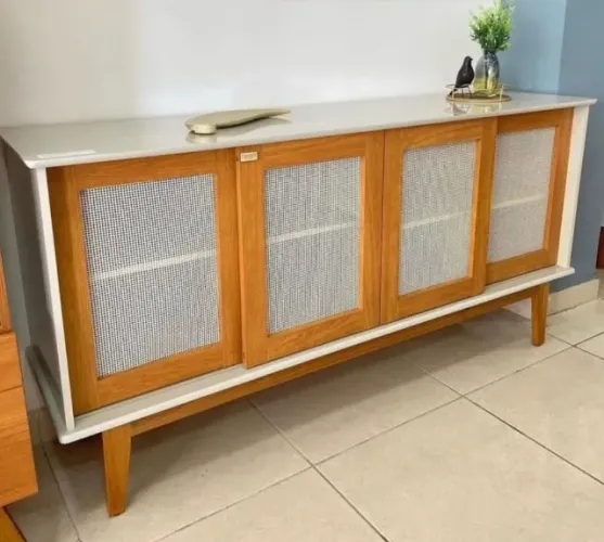 BUFFET COM PORTAS DE CORRER DETROIT