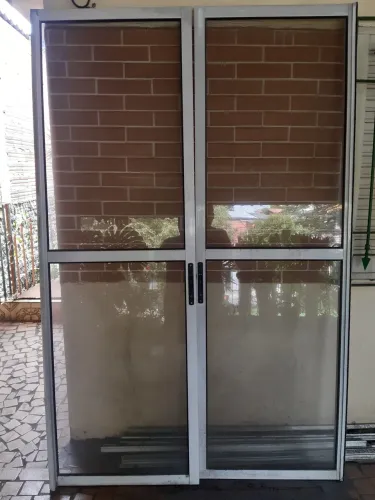 Porta de Alumínio com Vidro Fermax- 2 Folhas