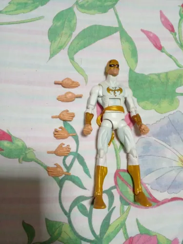 Punho de Ferro Marvel Legends