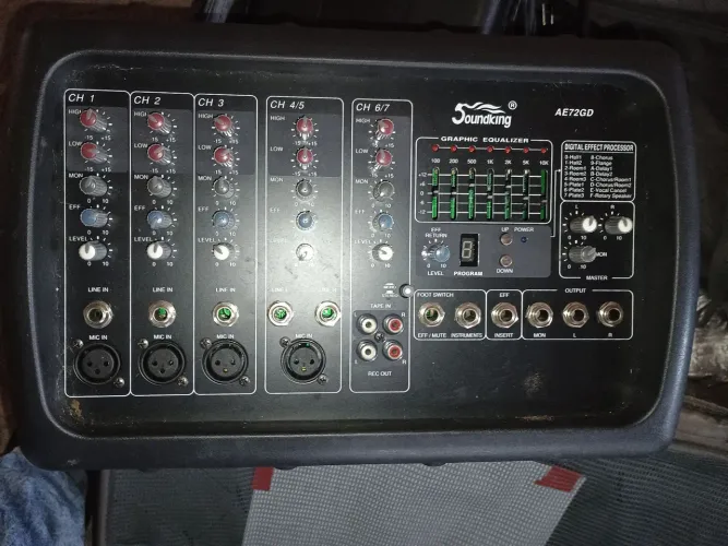 Mesa de som  7 canais 