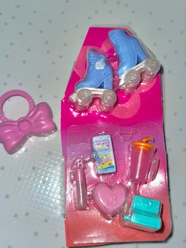 Acessorios lacrados colecionáveis boneca Barbie dream besties malibu skate party collector