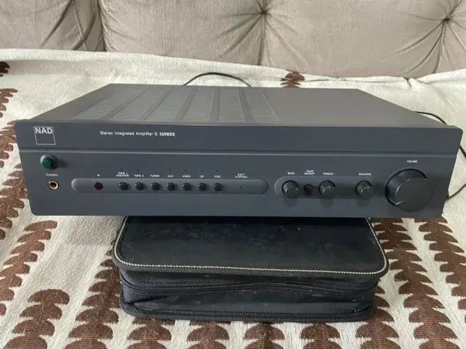 Amplificador Integrado Nad C 320BEE - Impecavel - Sem detalhes - 50 w x 2 . 