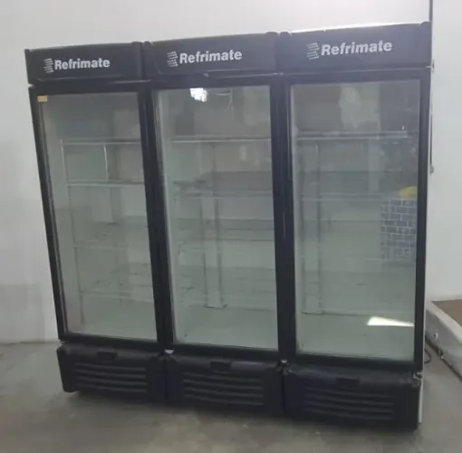 Expositor Vertical Refrimate 3 Portas de Vidro - Perfeito Estado