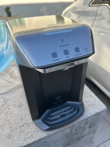 Vendo purificador de água Eletrolux 