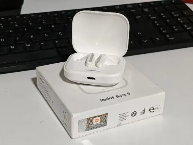Fones De Ouvido Xiaomi Redmi Buds 5 - Lado Direito Não Funciona