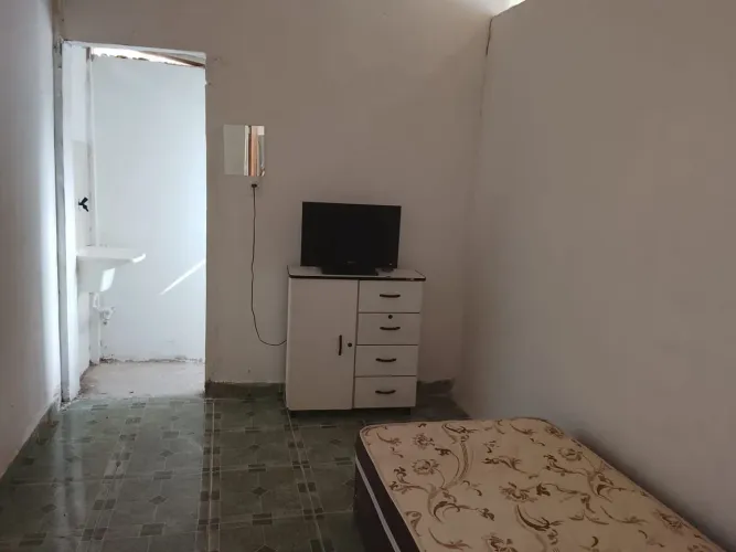 Quarto com banheiro tipo kit net
