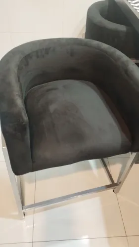 Cadeira 65 cm do chão ao assento