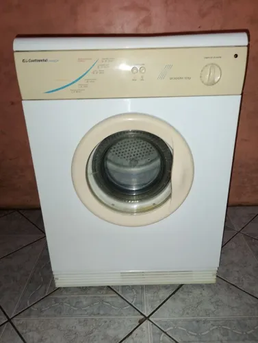 Secadora de roupas continental evolution 10 kilos.