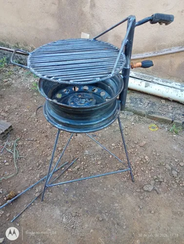 Ótima churrasqueira pra fazer aquele churrasco no final de semana