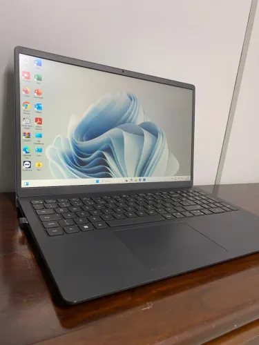 Notebook Dell Vostro 153510 8GB I7 11ª